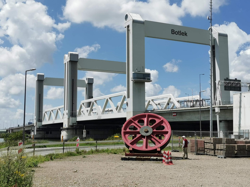 Botlek bridge